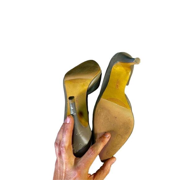 Vince Camuto Leather Heels - Picture 5 of 6